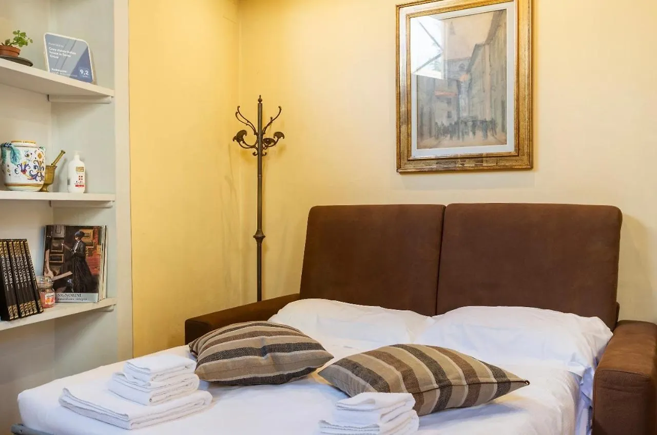 Appartamento Cozy Classic Italian House Near Santa Croce, On The Lungarno Firenze Italia