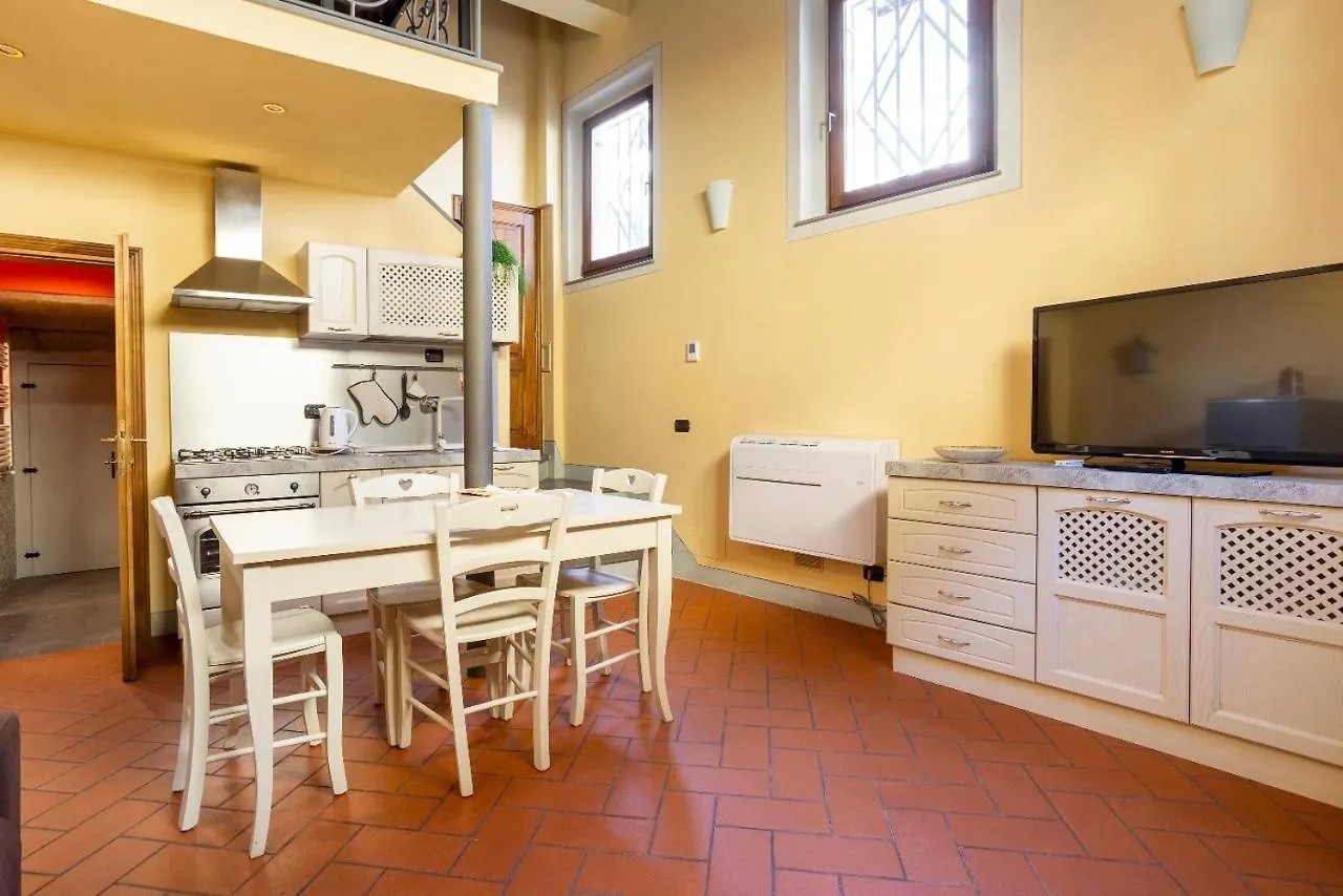 Cozy Classic Italian House Near Santa Croce, On The Lungarno Apartamento Florença